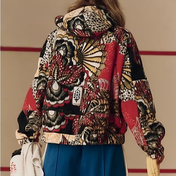 NWT FP Movement by Free People Wild and Free Printed Pullover Size M - Picture 2 of 5